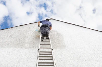 Peinture extérieure aux Tonils — façades et ravalement